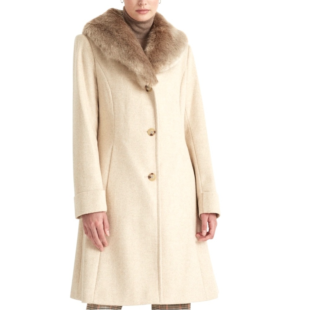 Elegant Cream Wool Coat with Faux Fur Collar